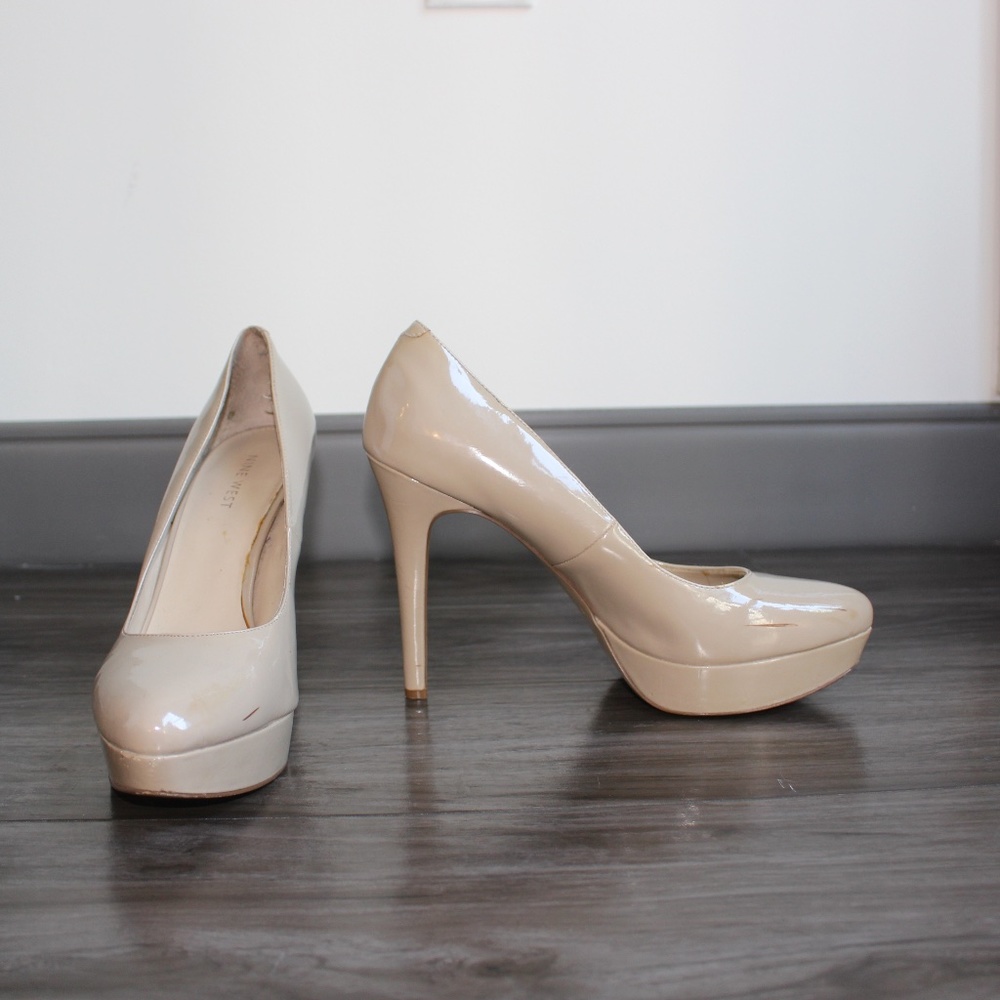 Nine West Makayloa Patent Faux-Leather Nude Pumps